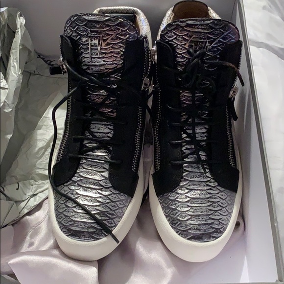 Don’t wear them any more - Picture 3 of 6